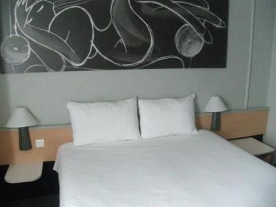 ibis Daumesnil Porte Doree - 35