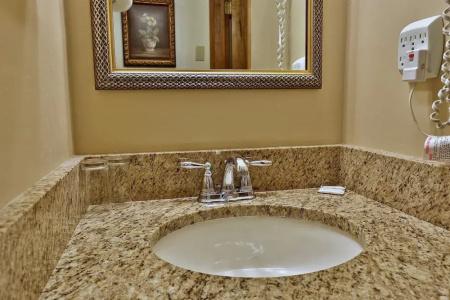 Greenbrier Inn - 56