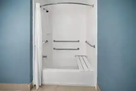 Microtel Inn & Suites by Wyndham College Station - 103