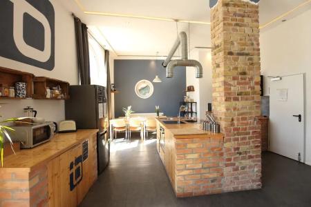 Blue Doors Hostel Ktv - 17