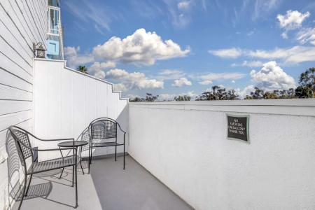 Best Western Plus Marina Shores - 96