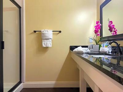 30-A Inn & Suites - 27
