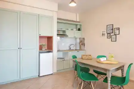Nisea Samos - 102