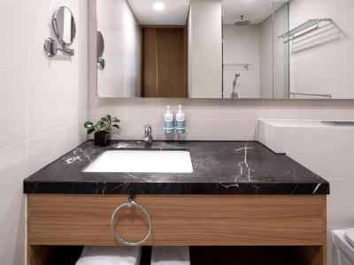 Novotel Living Orchard - 8