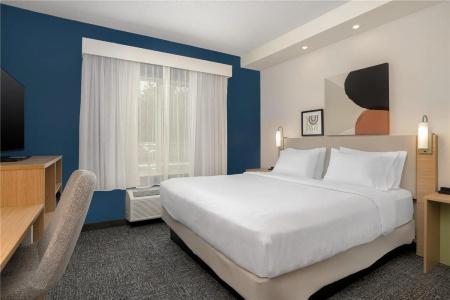 Hilton Garden Inn - 35