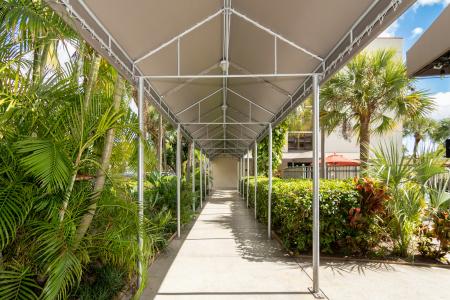 Red Roof Inn Plus+ Miami Airport - 40