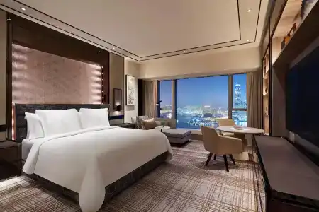 Four Seasons - 17