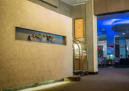 Atrium Boutique - 17