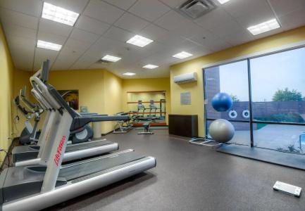 Courtyard by Marriott - 24