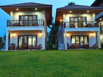 Sara Beachfront Boutique - 55