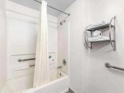 Americas Best Value Inn - - 50