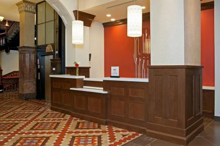 Hilton Garden Inn Downtown - 1