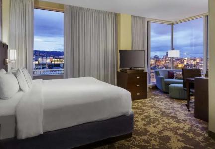 Courtyard Marriott Portland City Center - 3