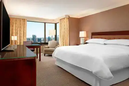 Sheraton Centre - 102