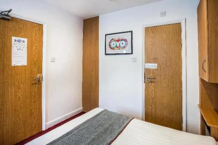 Oyo London Guest House - 68