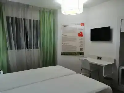 Ibis Styles Madrid Prado - 34