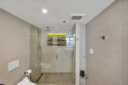 The Alexander All Suites - 723