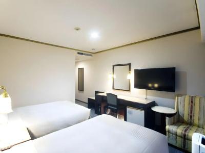 Sasebo Washington - 18