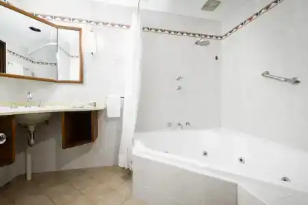 Adelaide Inn - 6