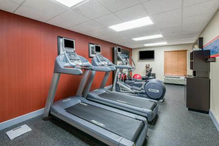 Hampton Inn - Suites-Civic Center - 18