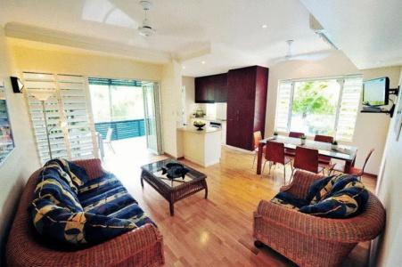 Verandahs Boutique - 95