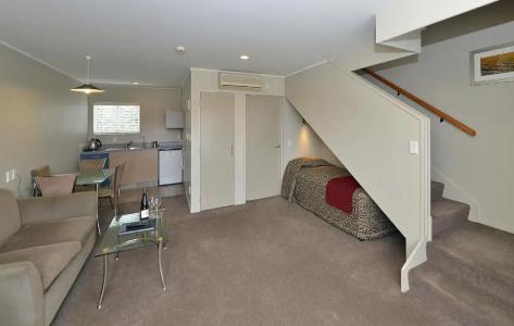 Brougham Heights - 33