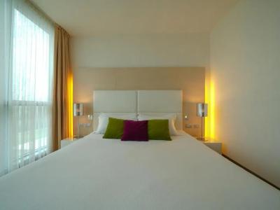 Pisa Tower Plaza - 44