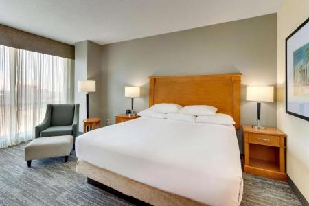 Drury Inn & Suites Orlando near Universal Orlando Resort - 61