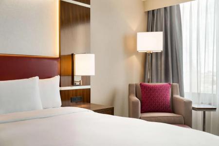 DoubleTree by Hilton Toronto Airport West - 36
