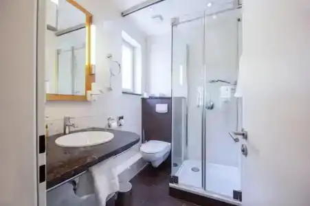 Kronenhotel - 8