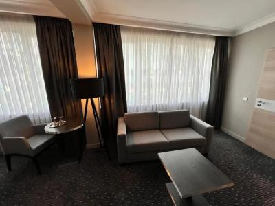 Best Western Royal Centre - 35