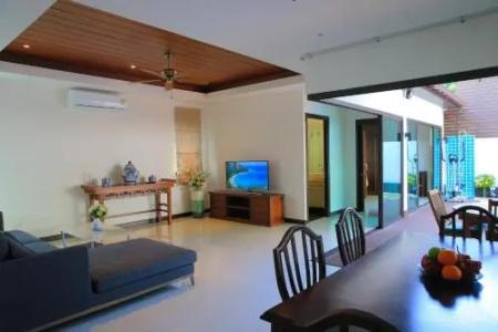 Naiharn Beach Villa - 2