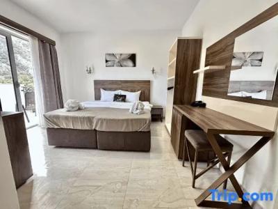 West Gate Guesthouse - 71