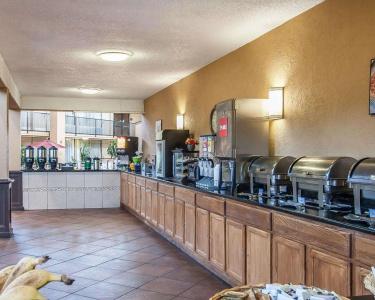 Clarion Inn - 29