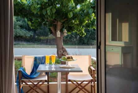 Notos Heights & Suites - 130