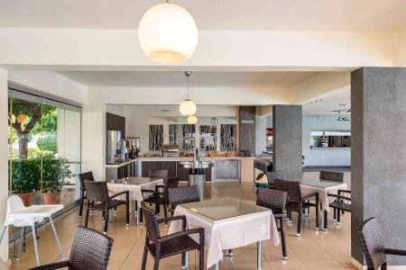 Zoes & Suites - 27