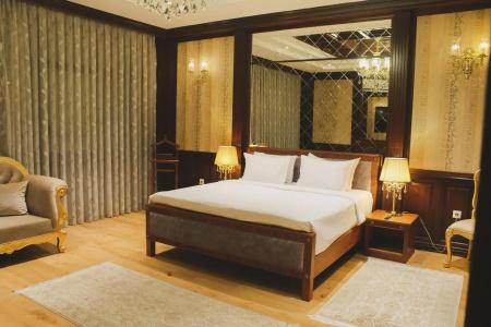 Royal Residence - 268