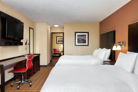 Four Points by Sheraton & Suites West - 15