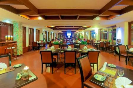Royal Angkor Resort & Spa - 11