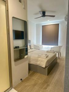 Avyanna Gulhi Beach - 28