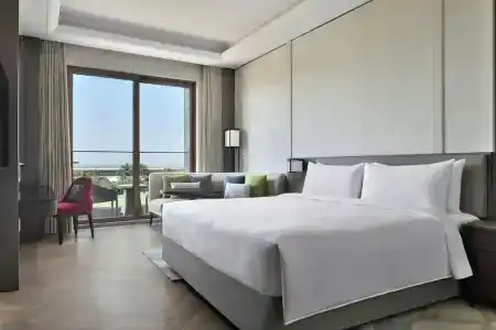 JW Marriott Bengaluru Prestige Golfshire Resort & Spa - 4