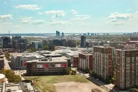 Montreal Marriott Chateau Champlain - 17
