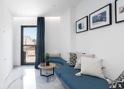 Melo Athens - 165