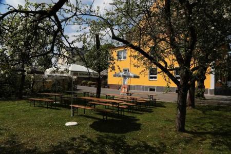 & Restaurant Munzert - 1