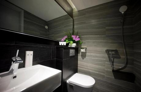 Venue The Lily - Sg Clean - 17