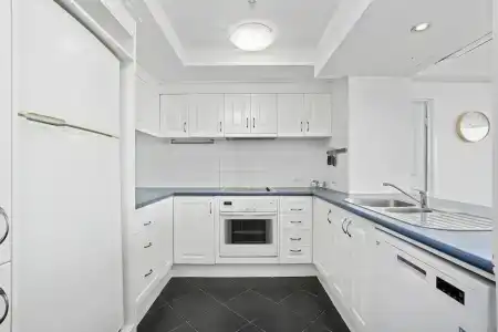 Crystal Bay On The Broadwater - 423
