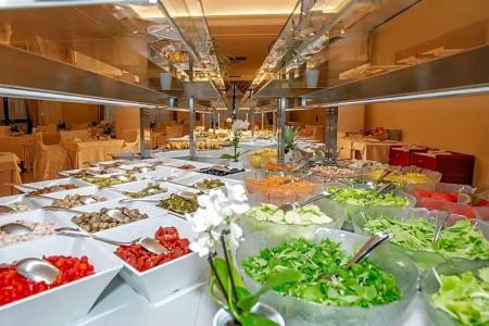Grand Astoria - 12