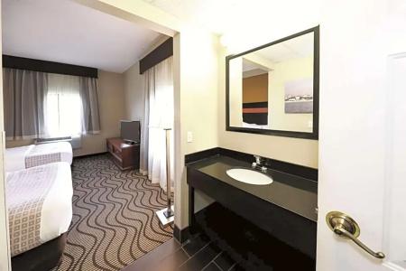 La Quinta Inn by Wyndham near Cedar Point - 66