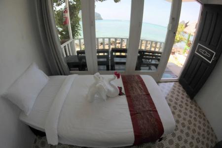 Phi Phi Cozy Seafront Resort - 6