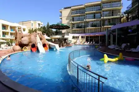 Sunny Day Club - 1